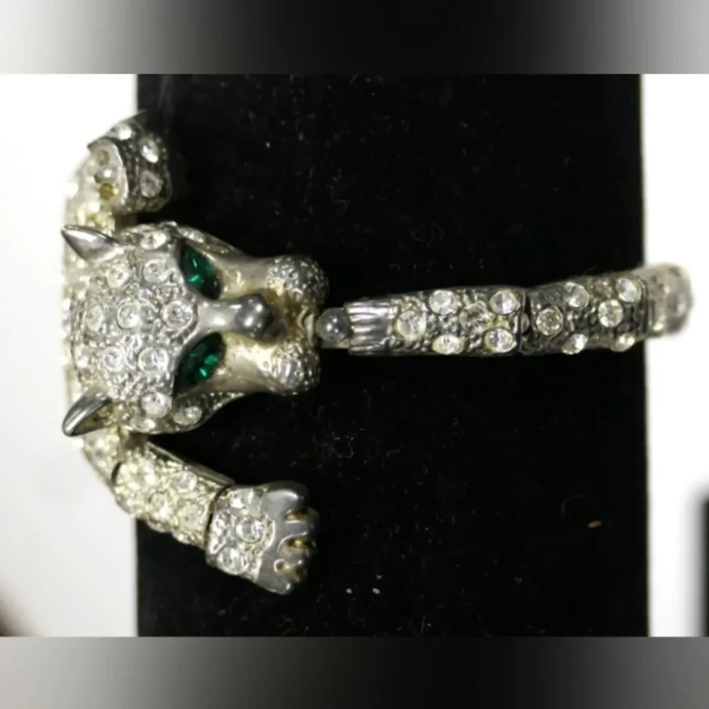 Rhinestone Cat Bracelet - Body/Tail Encrusted with Clear Stones, green eyes 7.5